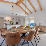 Villa Maria *