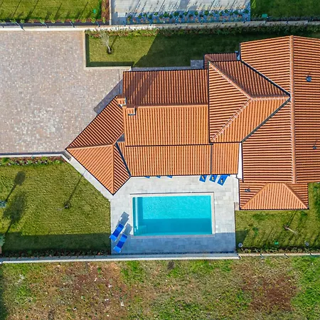 Maria Villa